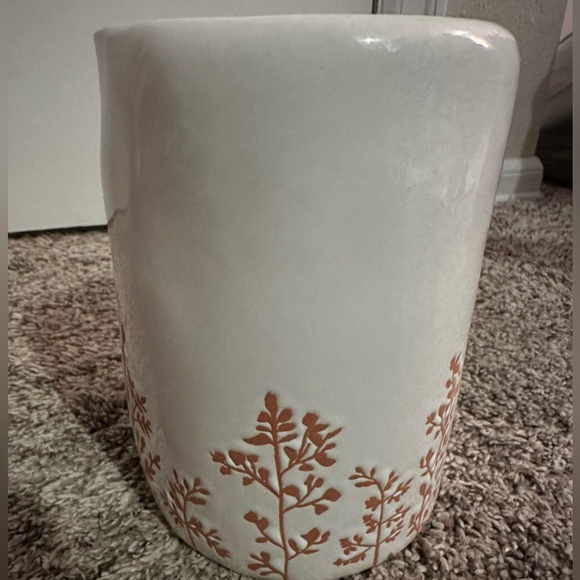Bath & Body Works White Ceramic Candle Holder - Picture 4 of 4